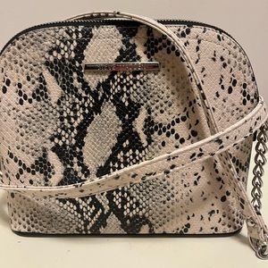 Steve Madden Dome crossbody Shoulder Bag Purse